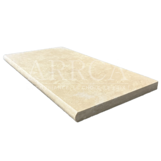 https://arrca-carrelage.fr/10422-medium/royal-margelle-de-piscine-en-travertin-33x61-ep3-cm-beige-nuance.jpg