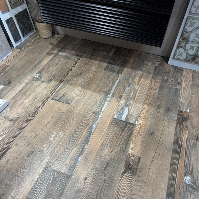 réalisation PAINTED WOOD Brown, Carrelage intérieur