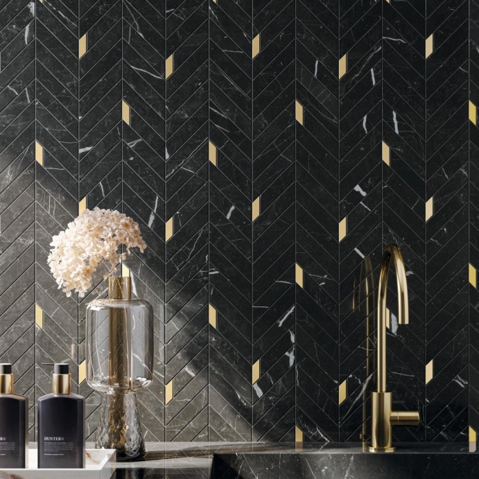 CALACATTA Marquinia Nero, Mosaïque Chevron Oro