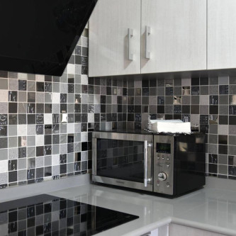 https://arrca-carrelage.fr/3853-medium/kitchen-gris-mosaique.jpg