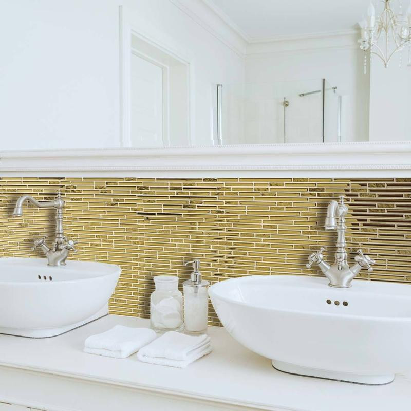 LLUVIA Oro, Parement