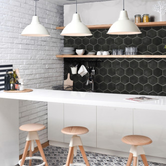 https://arrca-carrelage.fr/5310-medium/capri-sorrentine-nero-mosaique-hexagone.jpg